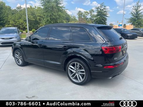 Used 2017 Audi Q7 3.0T Prestige AWD/4WD image 3