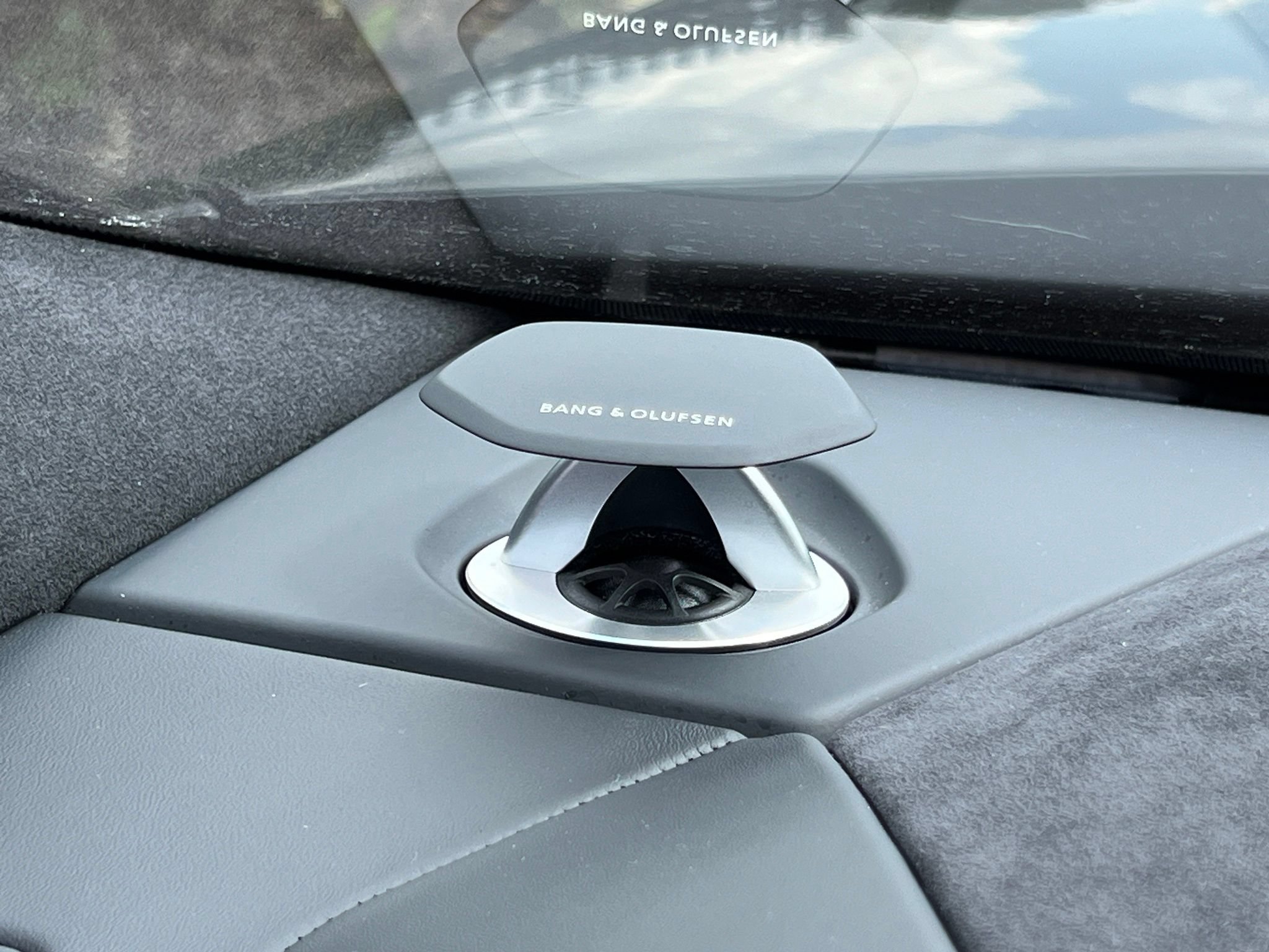 Used 2020 Lamborghini Urus AWD/4WD image 45