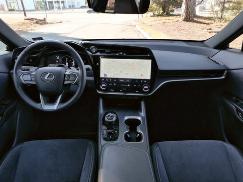 Used 2023 Lexus RZ 450e Luxury image 16