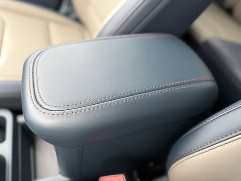 New 2025 Ford Maverick Lariat w/ 4K Tow Package image 18