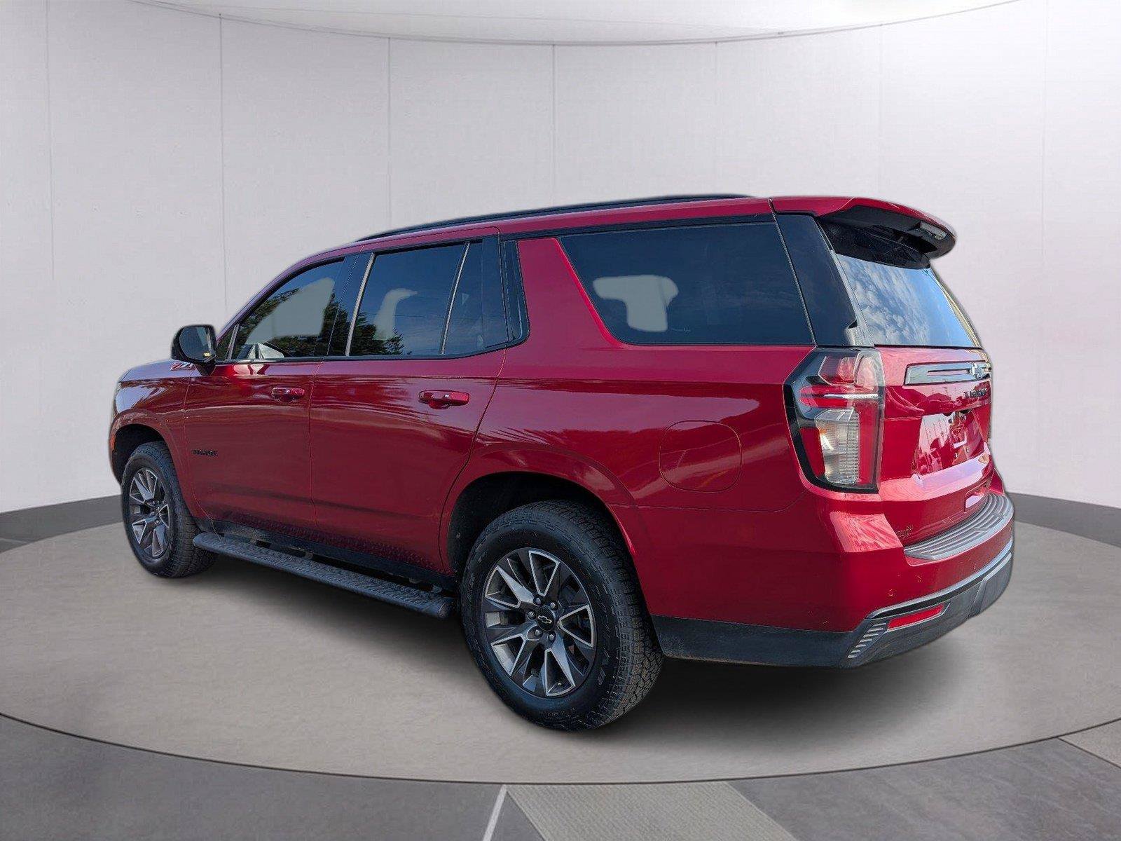Used 2023 Chevrolet Tahoe Z71 w/ Luxury Package AWD/4WD image 5