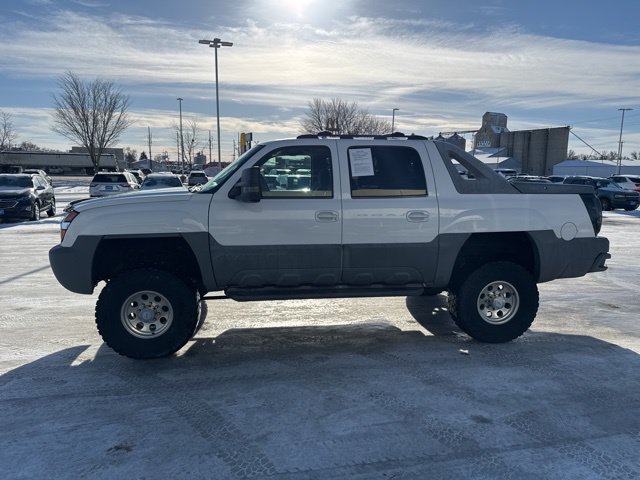 Used 2002 Chevrolet Avalanche 2500 AWD/4WD image 3