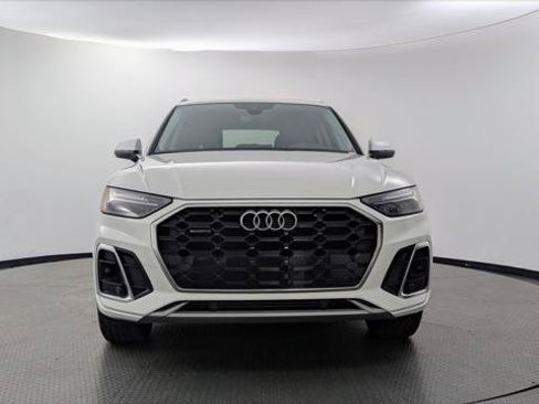 Used 2023 Audi Q5 2.0T Premium w/ Convenience Package AWD/4WD image 12