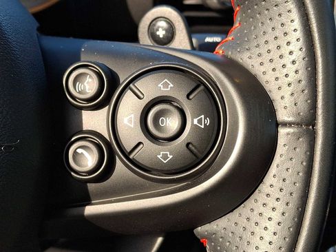 Used 2021 MINI Cooper Clubman S image 17