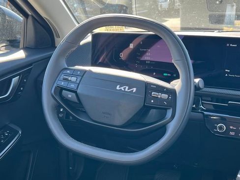 New 2025 Kia EV6 Wind RWD image 14