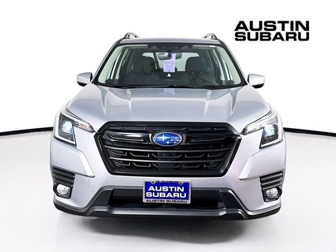 Used 2023 Subaru Forester Premium AWD/4WD image 2