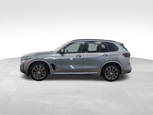 Used 2026 BMW X5 M60i image 3