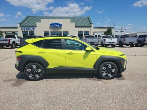 Used 2025 Hyundai Kona SEL FWD image 23