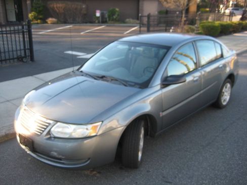Used 2005 Saturn ION Level 2 w/ Power Pkg FWD image 23
