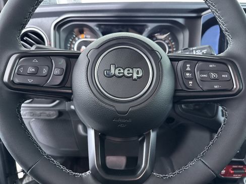 Used 2026 Jeep Wrangler Unlimited Rubicon w/ Xtreme 35 Tire Package AWD/4WD image 21