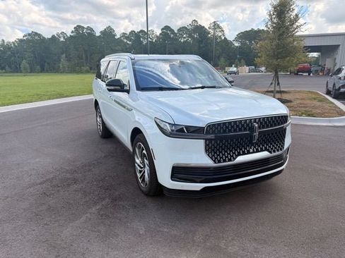 Used 2025 Lincoln Navigator Reserve AWD/4WD image 31