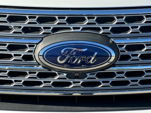 Used 2020 Ford Explorer Limited image 49