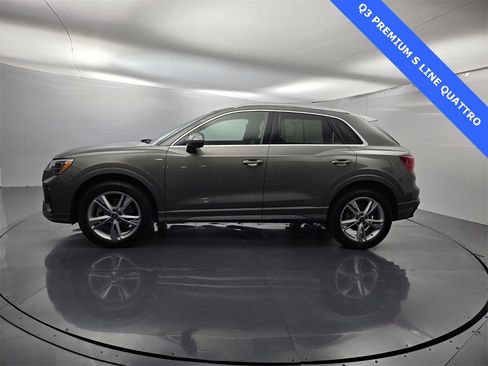 Used 2022 Audi Q3 2.0T Premium w/ Convenience Package image 7