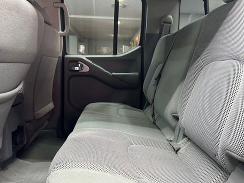 Used 2018 Nissan Frontier SV image 22