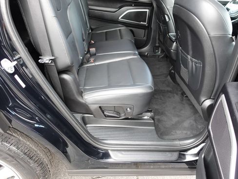 Used 2020 Kia Telluride LX AWD/4WD image 31