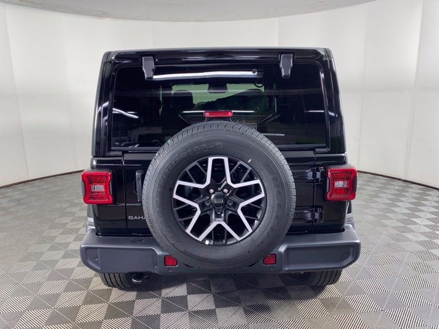 New 2027 Jeep Wrangler Unlimited Sahara AWD/4WD image 8