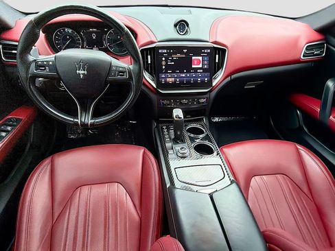 Used 2022 Maserati Ghibli Modena Q4 AWD/4WD image 15