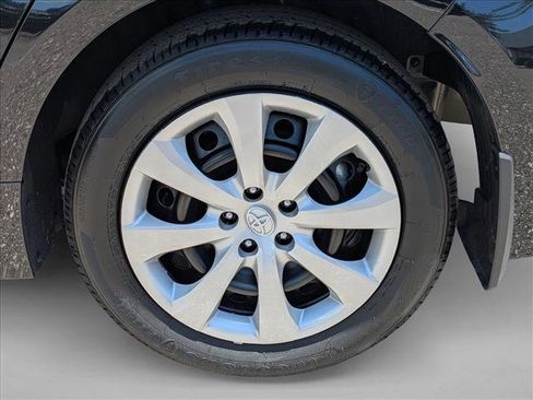 Used 2025 Toyota Corolla LE FWD image 23