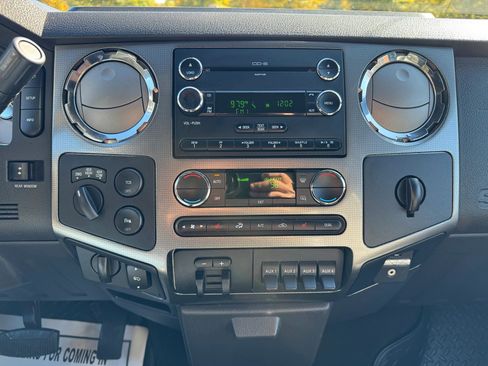 Used 2009 Ford F350 Harley-Davidson image 24