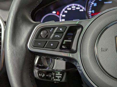 Used 2022 Porsche Cayenne Platinum Edition AWD/4WD image 29