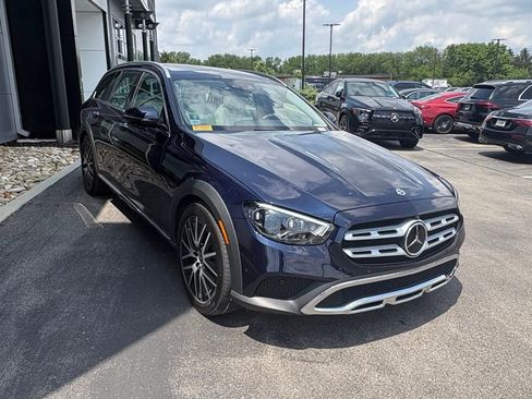 Used 2021 Mercedes-Benz E 450 4MATIC All-Terrain Wagon image 4