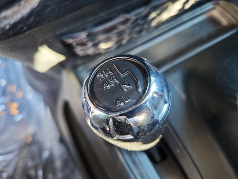 Used 2017 Jeep Wrangler Sahara w/ Connectivity Group image 31