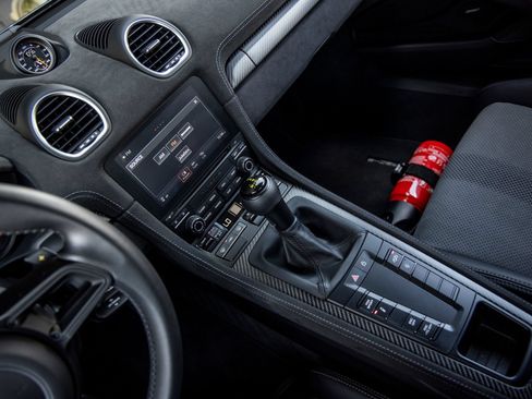 Certified 2024 Porsche 718 Cayman GT4 RS RWD image 44