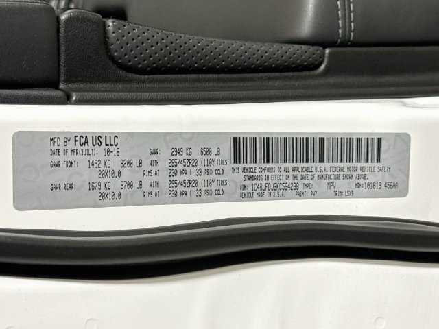 Used 2019 Jeep Grand Cherokee SRT AWD/4WD image 32