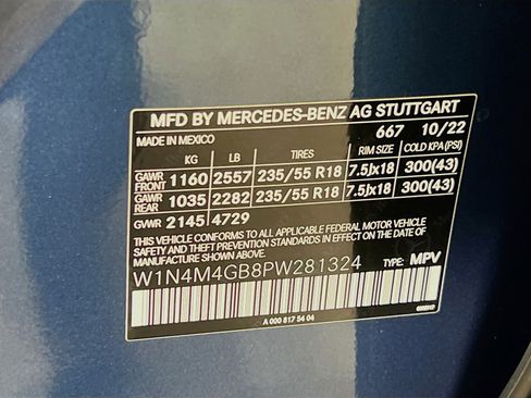 Used 2023 Mercedes-Benz GLB 250 w/ Premium Package image 33