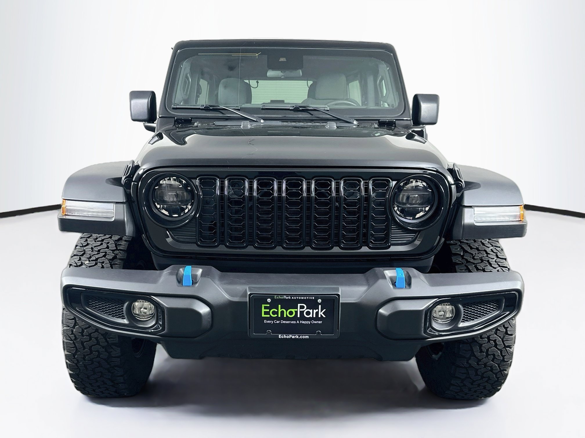 Used 2024 Jeep Wrangler Unlimited AWD/4WD image 2