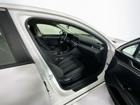Used 2023 Kia K5 LXS image 29