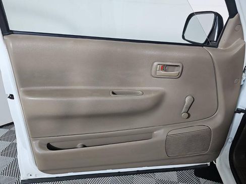 Used 1995 Toyota T100 DX AWD/4WD image 9