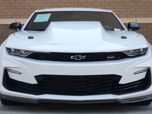 Used 2021 Chevrolet Camaro SS RWD image 6