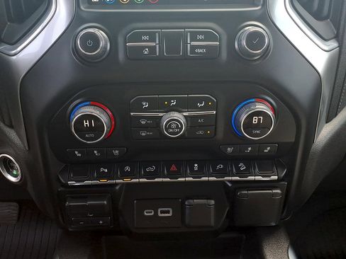 Used 2022 Chevrolet Silverado 1500 LTZ image 15