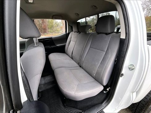 Used 2020 Toyota Tacoma SR w/ SR Convenience Package image 19