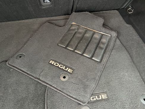 Certified 2023 Nissan Rogue S image 13