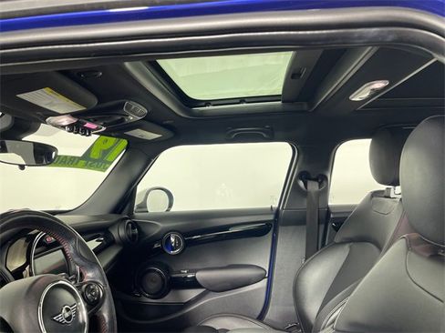 Used 2019 MINI Cooper S w/ Signature Upholstery Package image 17