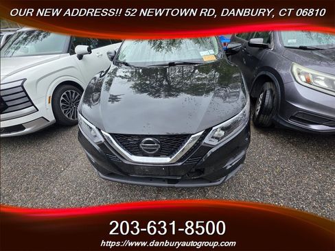 Used 2020 Nissan Rogue Sport SV w/ All-Weather Package AWD/4WD image 2
