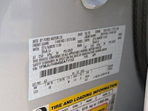 New 2025 Ford Expedition Active image 27