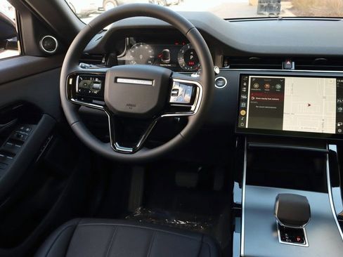 Used 2026 Land Rover Range Rover Evoque S image 16
