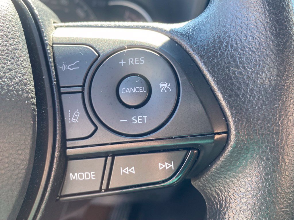 Used 2025 Toyota RAV4 XLE w/ Convenience Package FWD image 28