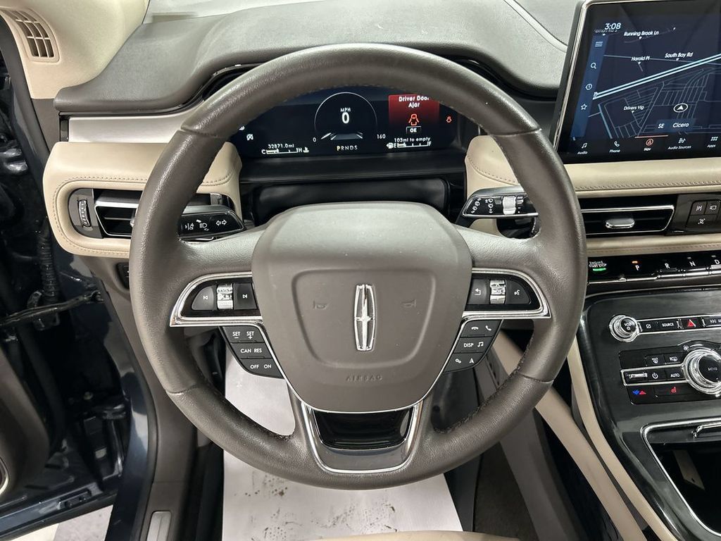 Used 2023 Lincoln Nautilus AWD w/ Premium Package image 4