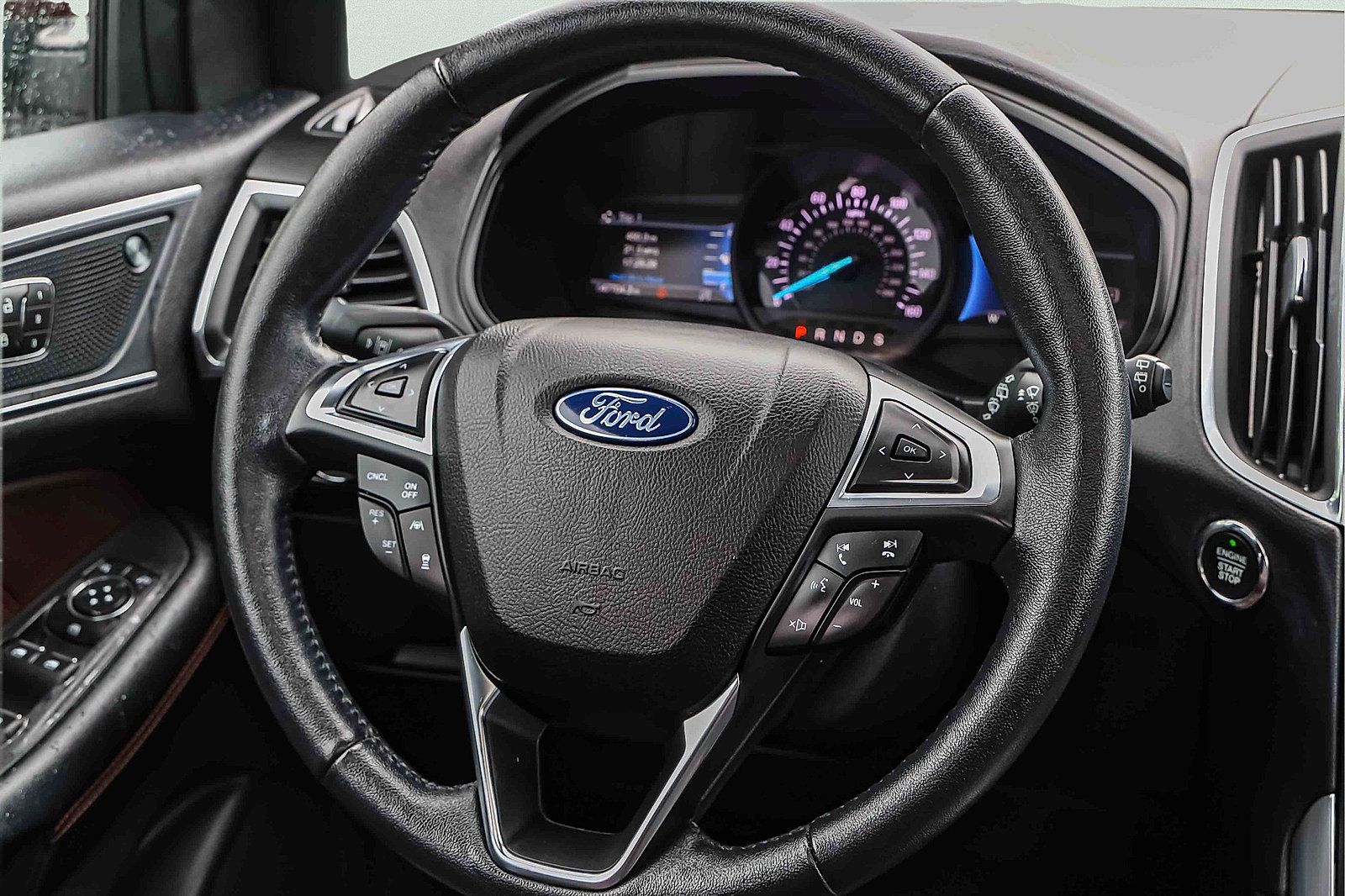 Used 2022 Ford Edge Titanium w/ Equipment Group 301A AWD/4WD image 13