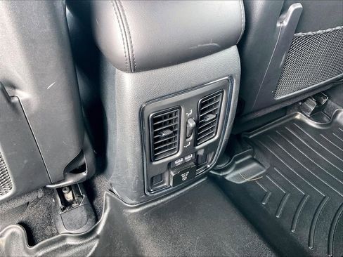 Used 2022 Jeep Grand Cherokee Limited w/ Tech Group image 26