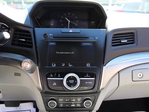 Used 2020 Acura ILX image 18