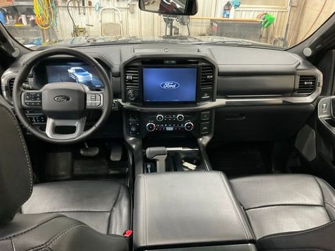 Used 2025 Ford F150 Lariat AWD/4WD image 8