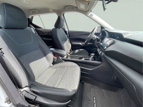 Used 2024 Nissan Kicks SV FWD image 20