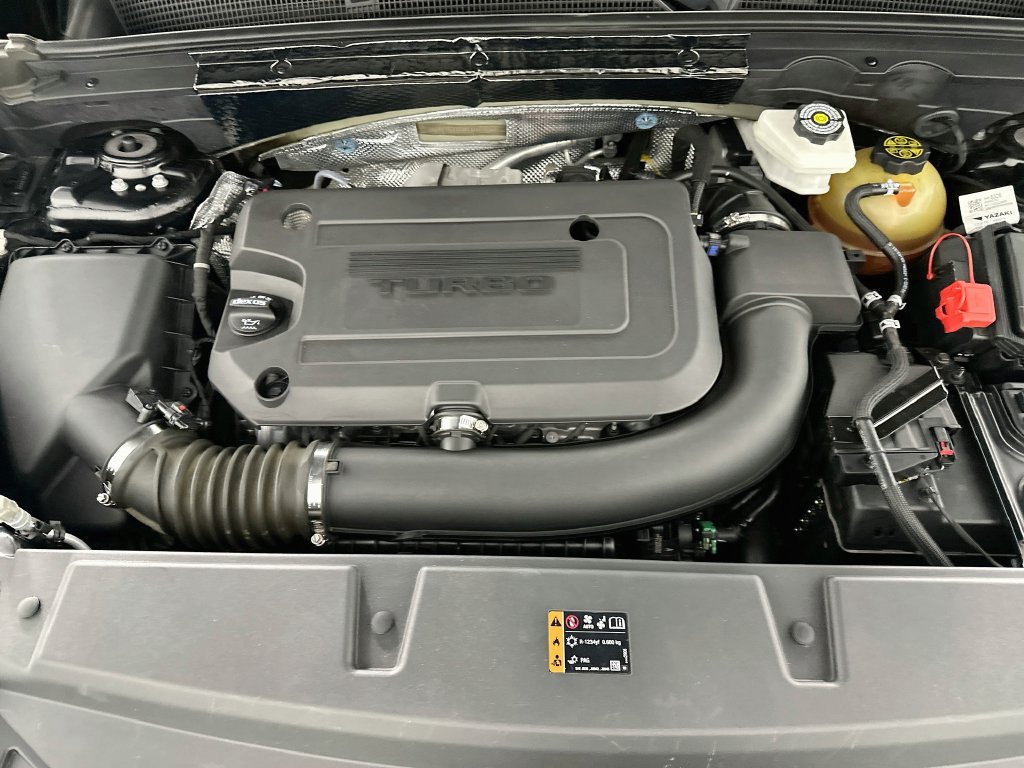 Used 2021 Buick Envision Essence w/ Sport Touring Package FWD image 31