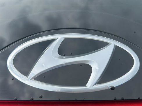 Used 2023 Hyundai Tucson Limited w/ Cargo Package FWD image 31