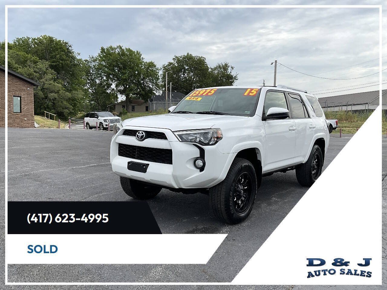 Used 2015 Toyota 4Runner SR5 w/ Four Season Floor Mat Package AWD/4WD image 1